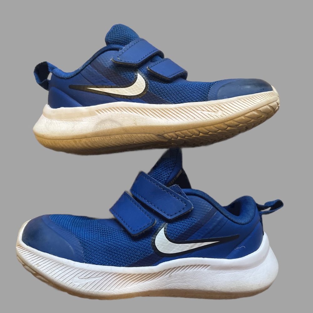 Toddler Boys Nike Sneakers Size 9